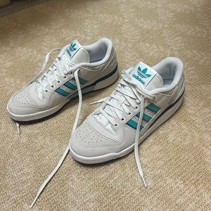 adidas Forum 84 Low Adv - Crystal White / Preloved Blue / Cloud White